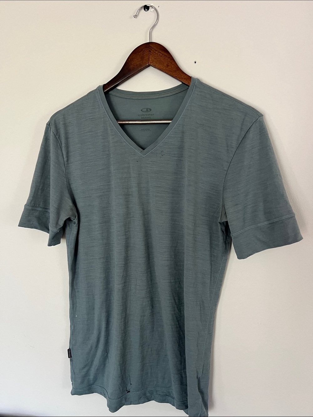 Icebreaker Men's V-Neck Short Sleeve Shirt - Slate Green